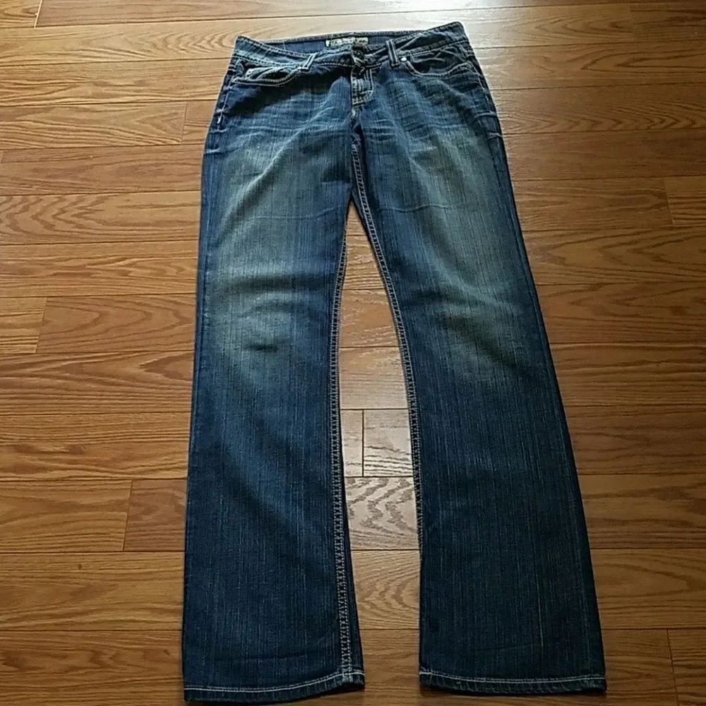 BKE Culture Boot Jeans Sz. 30x35.5 EUC worn once